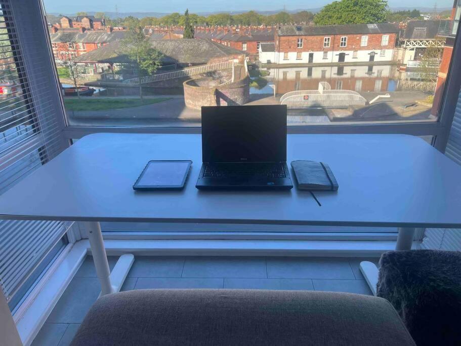 City Centre 2 Bed Apartment Chester Exterior photo
