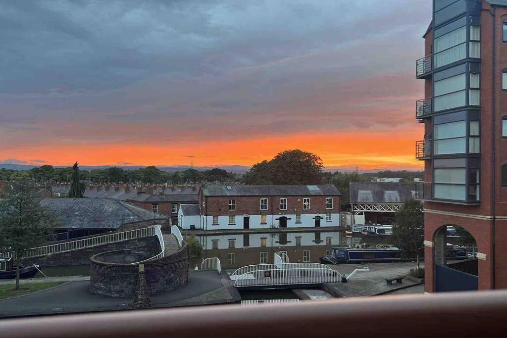 City Centre 2 Bed Apartment Chester Exterior photo